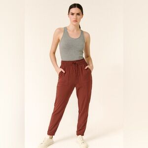 Billabong A Div Women's Joggers Rust Brown Travel Pants Medium
